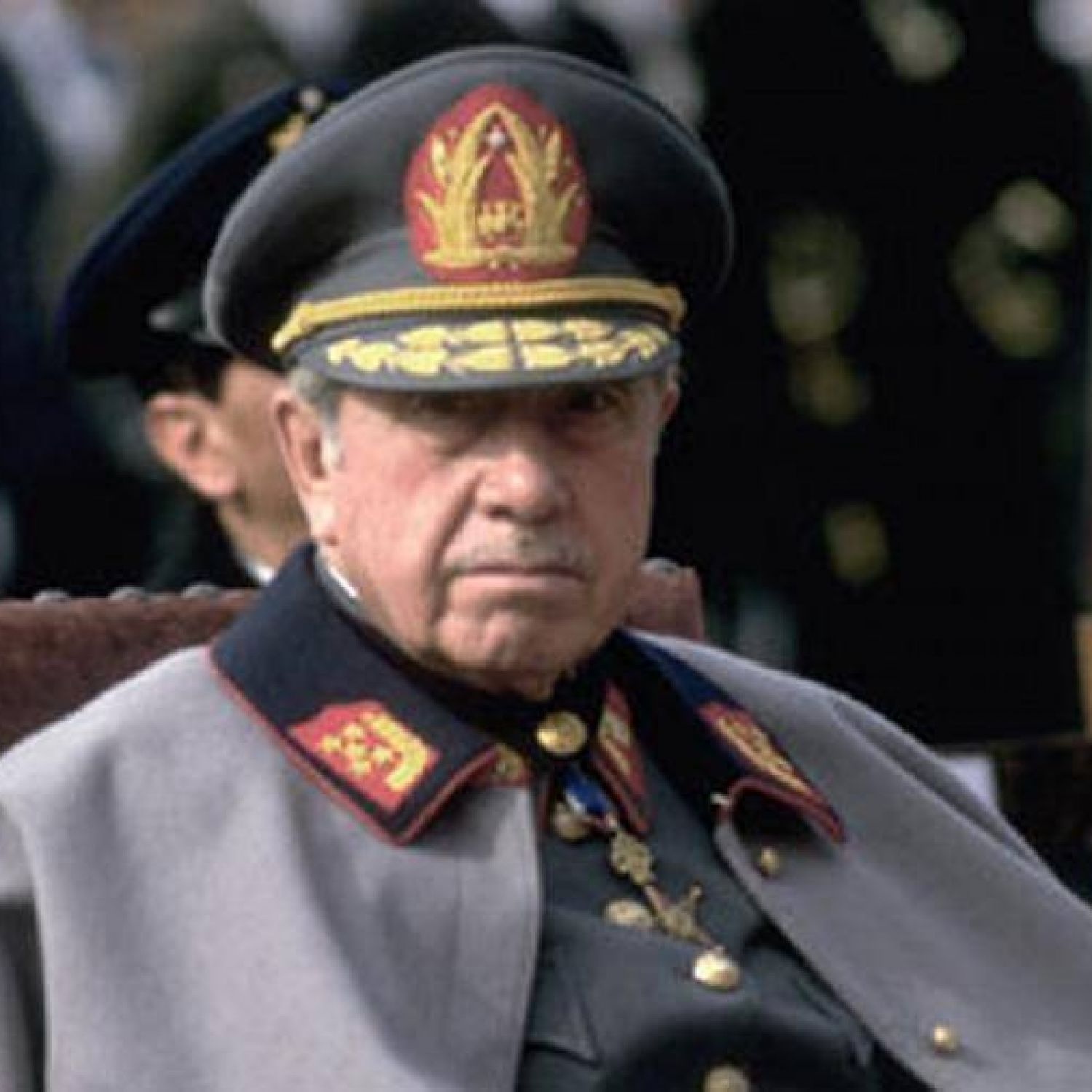 Puerto Montt revocó título de Hijo Ilustre a dictador Augusto Pinochet