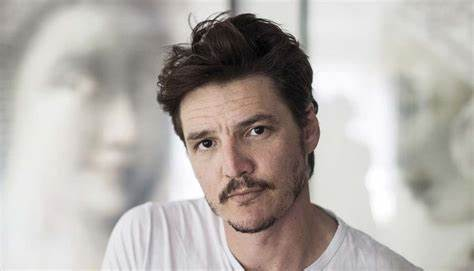 Pedro Pascal sobre sus convicciones políticas: «Es parte de mi experiencia, es la manera en que fui criado, y así va la sangre en mi corazón»