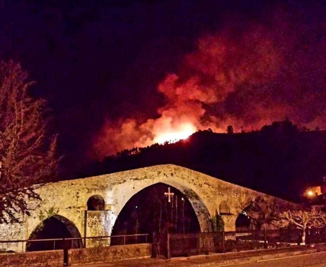 Más de 90 incendios forestales azotan el norte de España