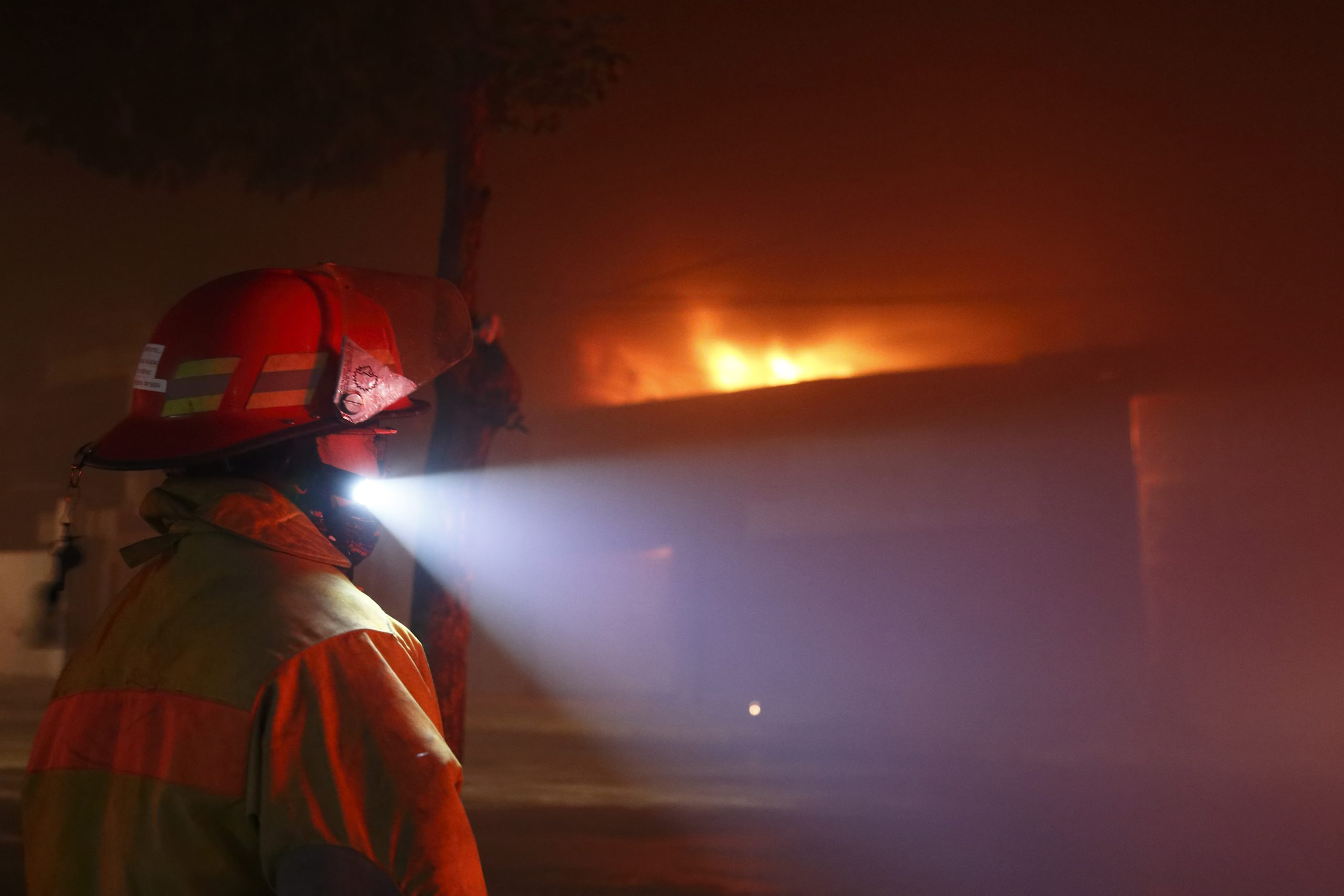 Combaten incendio forestal en La Caldera Cristalaco, Ixtacamaxtitlán