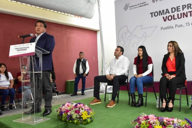 Julio Huerta toma protesta al Voluntariado de Segob