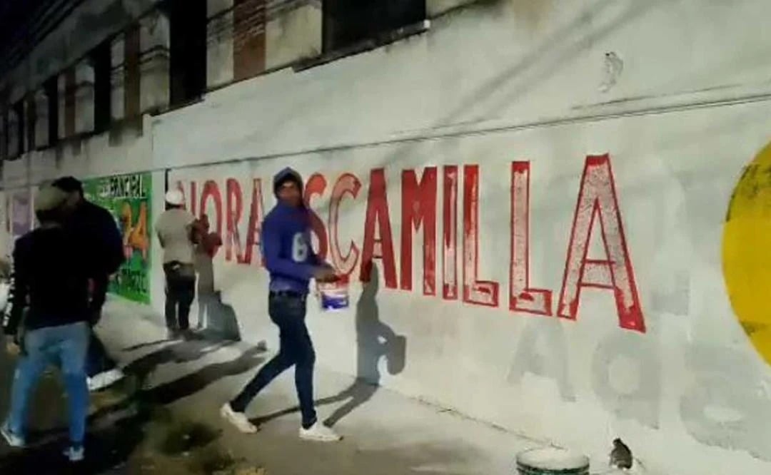 PT promociona a diputada local con pinta de bardas en Puebla