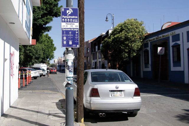 Ayuntamiento de Puebla suma 16 arañas colocadas a vehículos