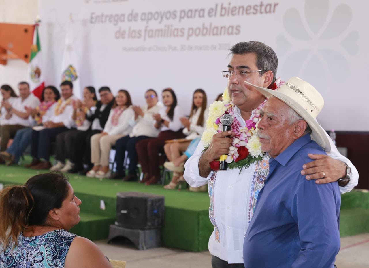 Reciben municipios de la Mixteca poblana 5 mil beneficios