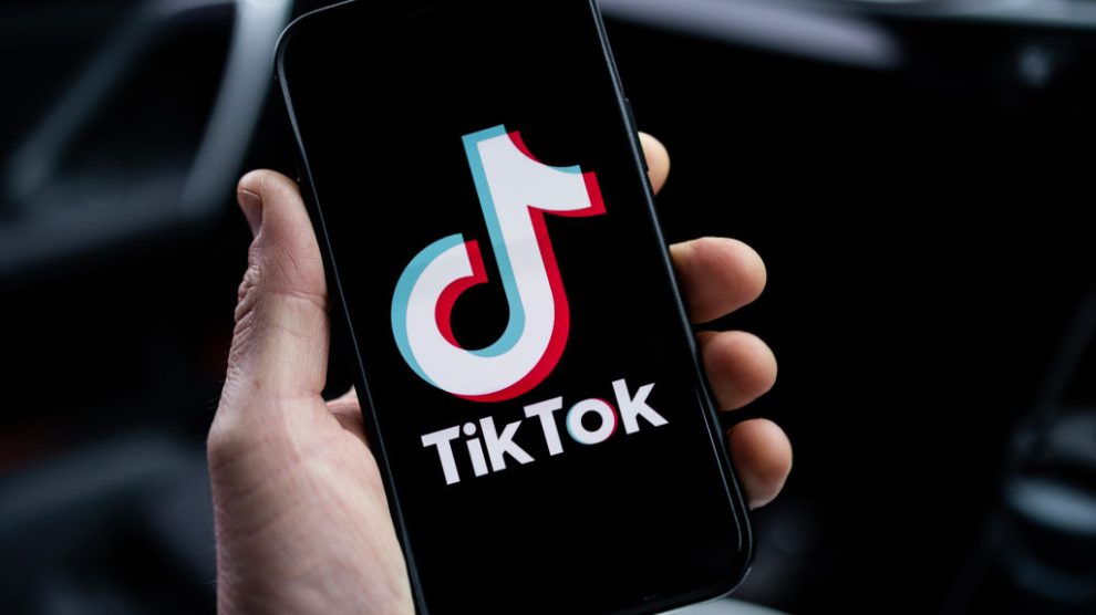 Reino Unido también prohíbe TikTok en dispositivos gubernamentales
