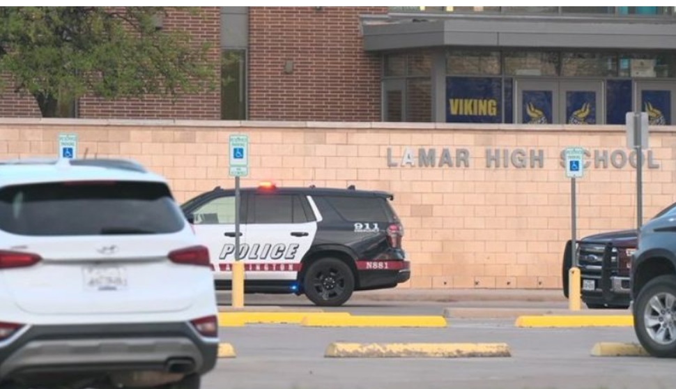Un estudiante pierde la vida en tiroteo en Texas