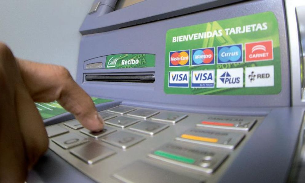 ¿Por qué no debes imprimir el recibo al retirar dinero del cajero automático?