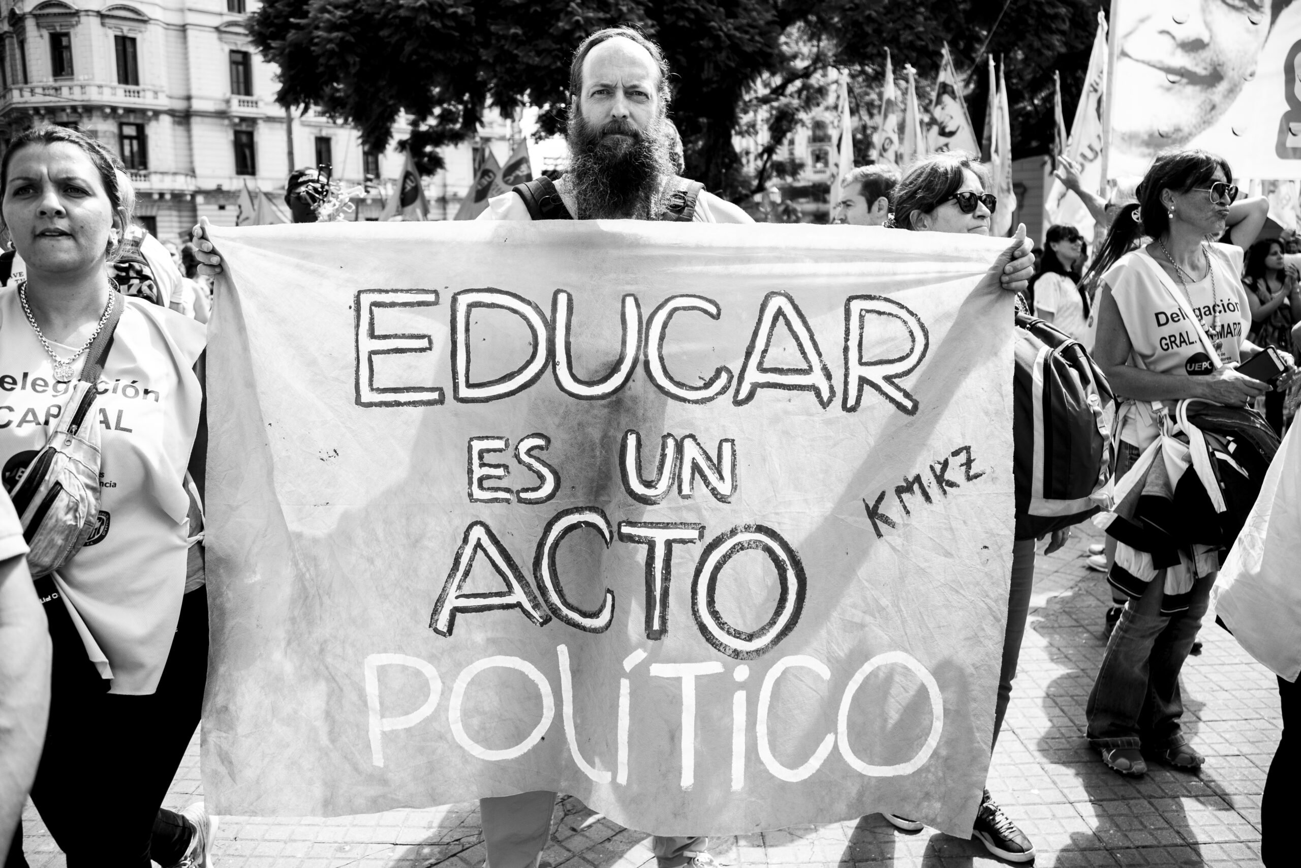 Educación política
