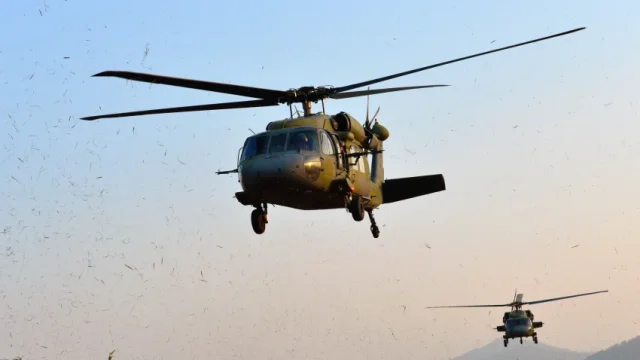 Ejército de EE. UU. suspendió vuelos no críticos después de dos accidentes con víctimas mortales