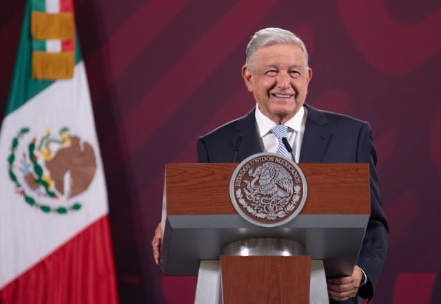 AMLO sugiere leer «Una sociedad mejor» a funcionarios y legisladores de EE.UU.