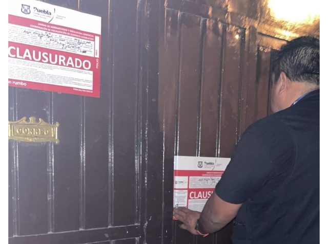 Comuna poblana reporta dos detenciones por retirar sellos de clausuras