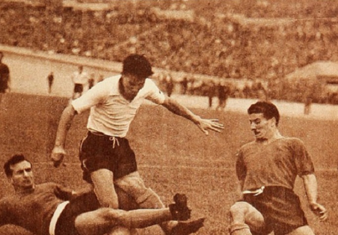 El acierto fotográfico de un gol histórico en 1958: empate entre Colo Colo y Argentina