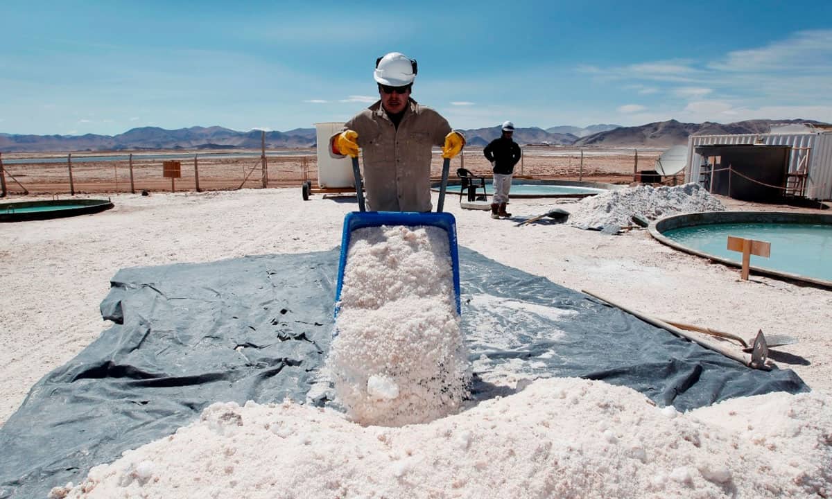 Fundación Terram ante el anuncio de la Estrategia Nacional del Litio: Los desafíos para la gobernanza del mineral blanco