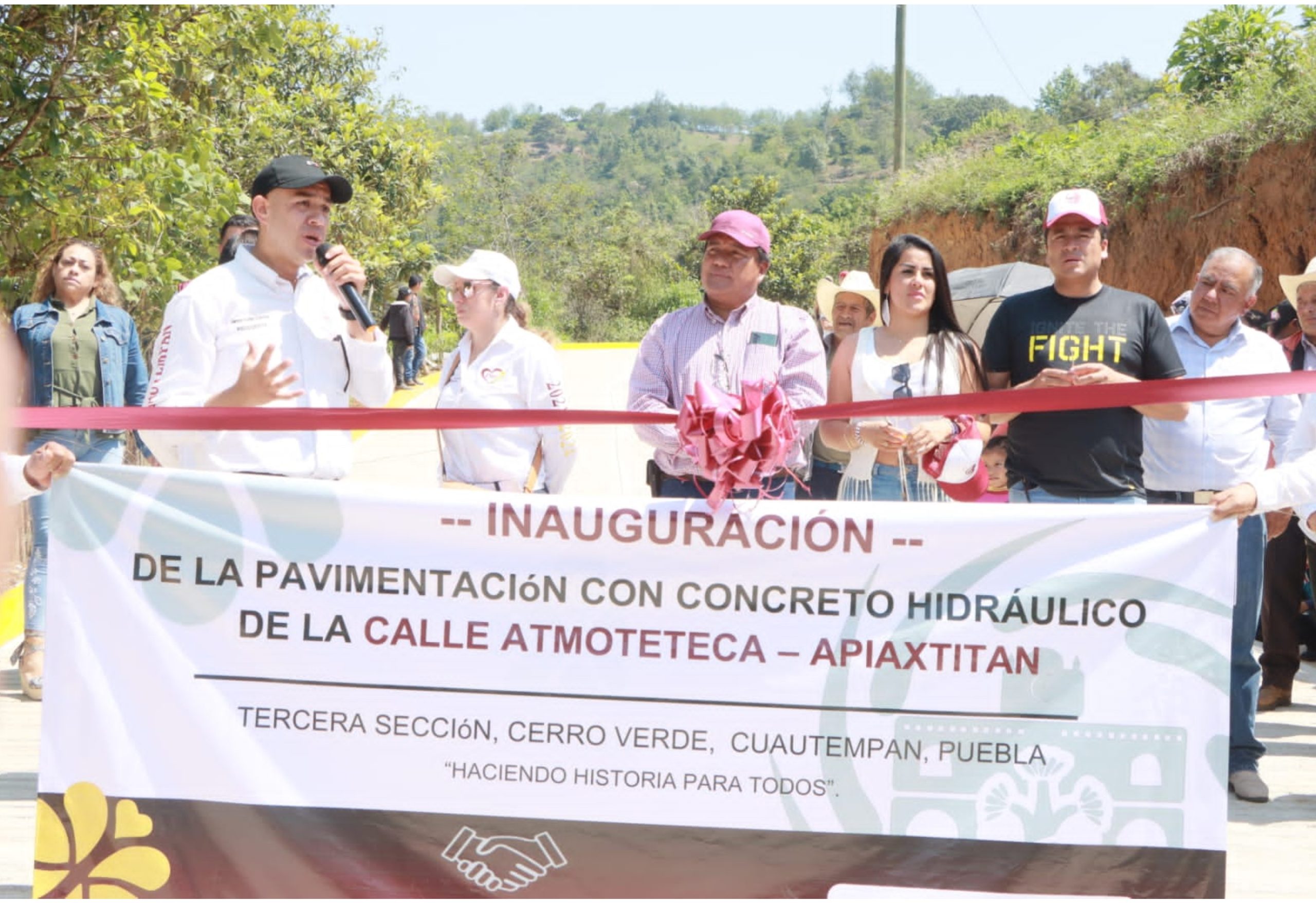 Julio Huerta inaugura obras viales en Cerro Verde en Cuautempan