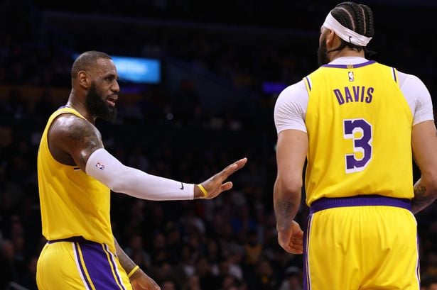 Los Angeles Lakers y Atlanta Hawks clasificaron a playoffs de la NBA