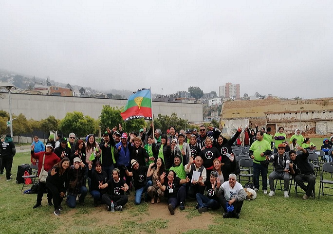 Recicladores de todo Chile marcharon hasta el Congreso y entregaron su petitorio