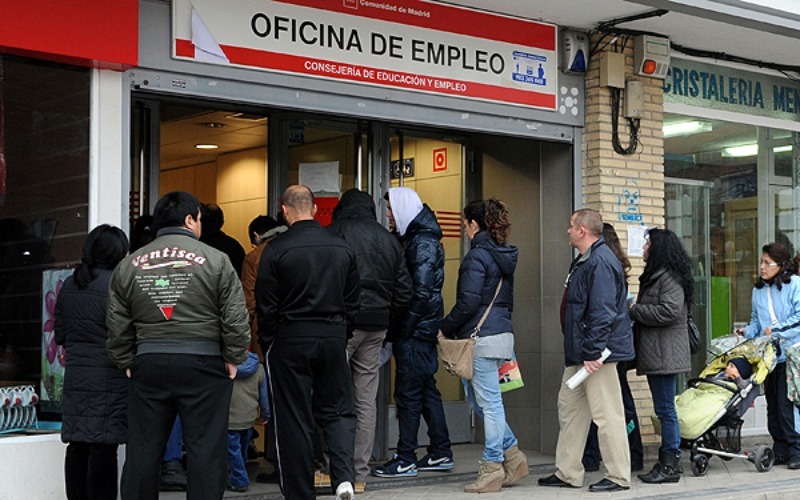 Sexto incremento en el año: Desocupación en Chile durante el trimestre febrero-abril fue de 8,7%
