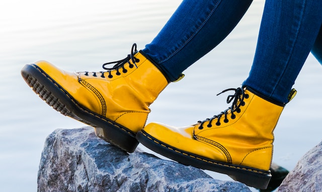 La moda femenina en la historia y la sociedad actual: cómo elegir los botines más elegantes