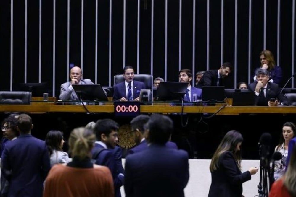 «Victoria importante»: Cámara de Brasil aprueba proyecto de igualdad salarial para hombres y mujeres