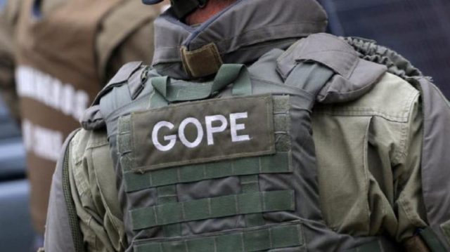 Hallan armamento de guerra en La Cisterna tras altercado entre vecinos