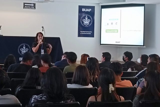 BUAP extiende apoyo emocional a estudiantes tras plática psicológica