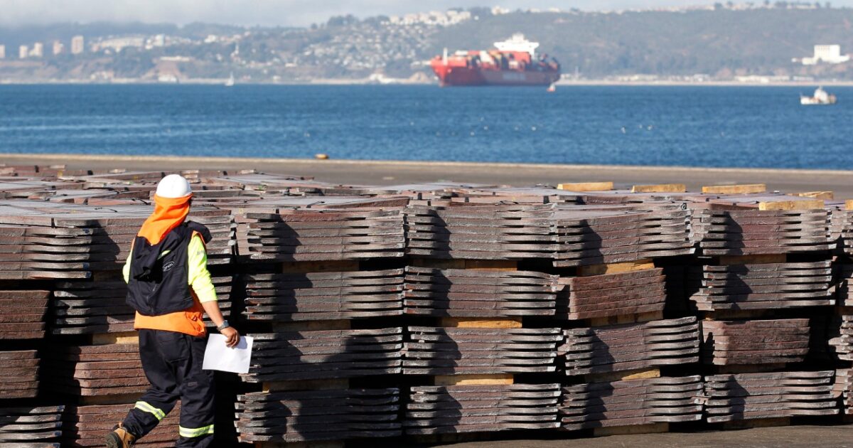 Exportaciones chilenas alcanzaron cifra récord entre enero y abril de 2023: 34.633 millones de dólares