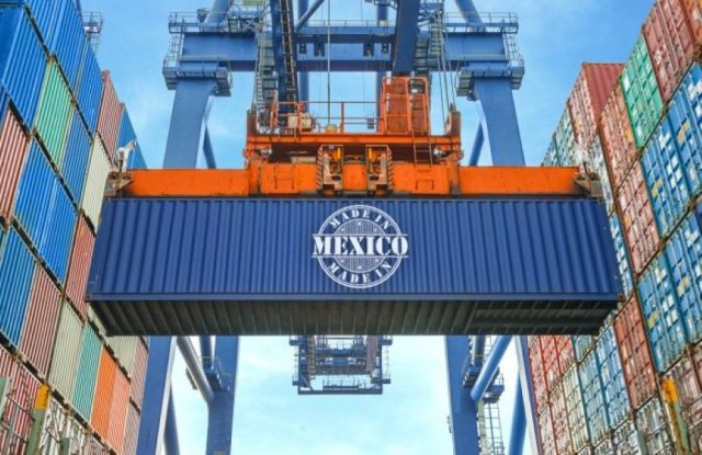 Exportaciones de México desaceleran entre temores de recesión en Estados Unidos