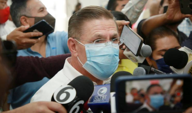 Procesarán a ex gobernador de Durango por amenazar a periodista