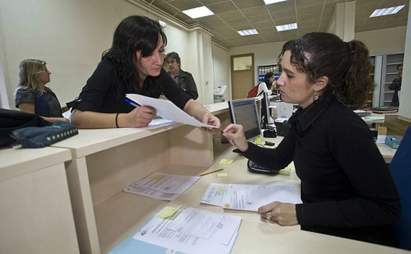 36% pide al Gobierno «obligar a isapres a que paguen deuda aunque quiebren»: Solo 8% opina que se debe «hacer todo lo posible para salvar esa industria»