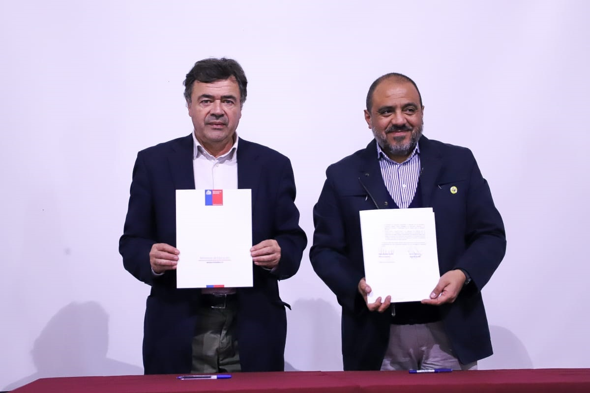 Ministerios de Agricultura y Educación firman convenio para potenciar la educación técnico-profesional en las zonas rurales 