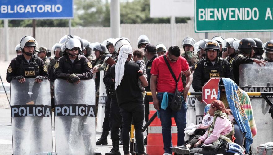 Migrantes varados en frontera con Perú: Venezuela enviará avión «en los próximos días» para repatriar a sus ciudadanos