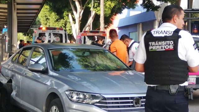 Muere mujer atropellada tras choque en bulevar 5 de Mayo