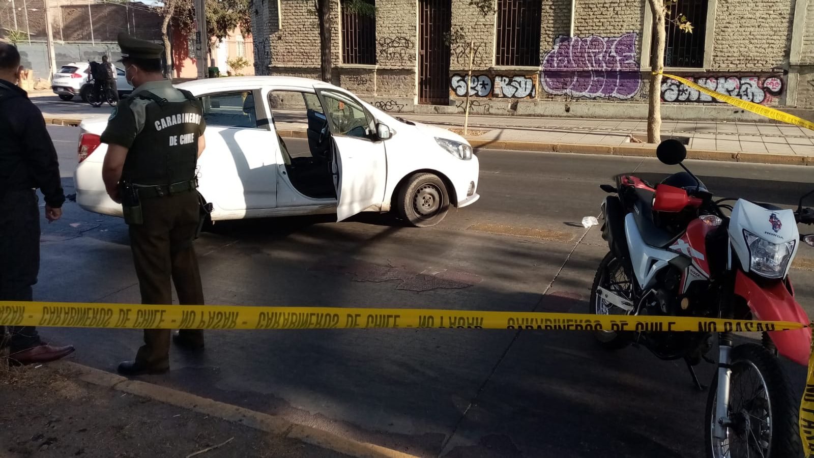 Conductor habría matado a dos adolescentes durante portonazo en Santiago