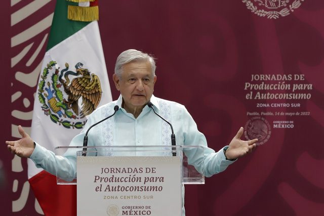 Encuesta del grupo Reforma da aprobación de 60% a AMLO