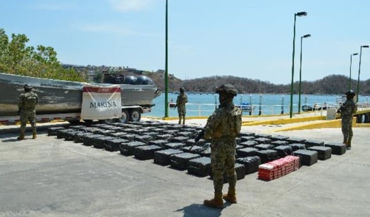 Aseguran bultos con 2 mil kilos de cocaína en las costas de Oaxaca