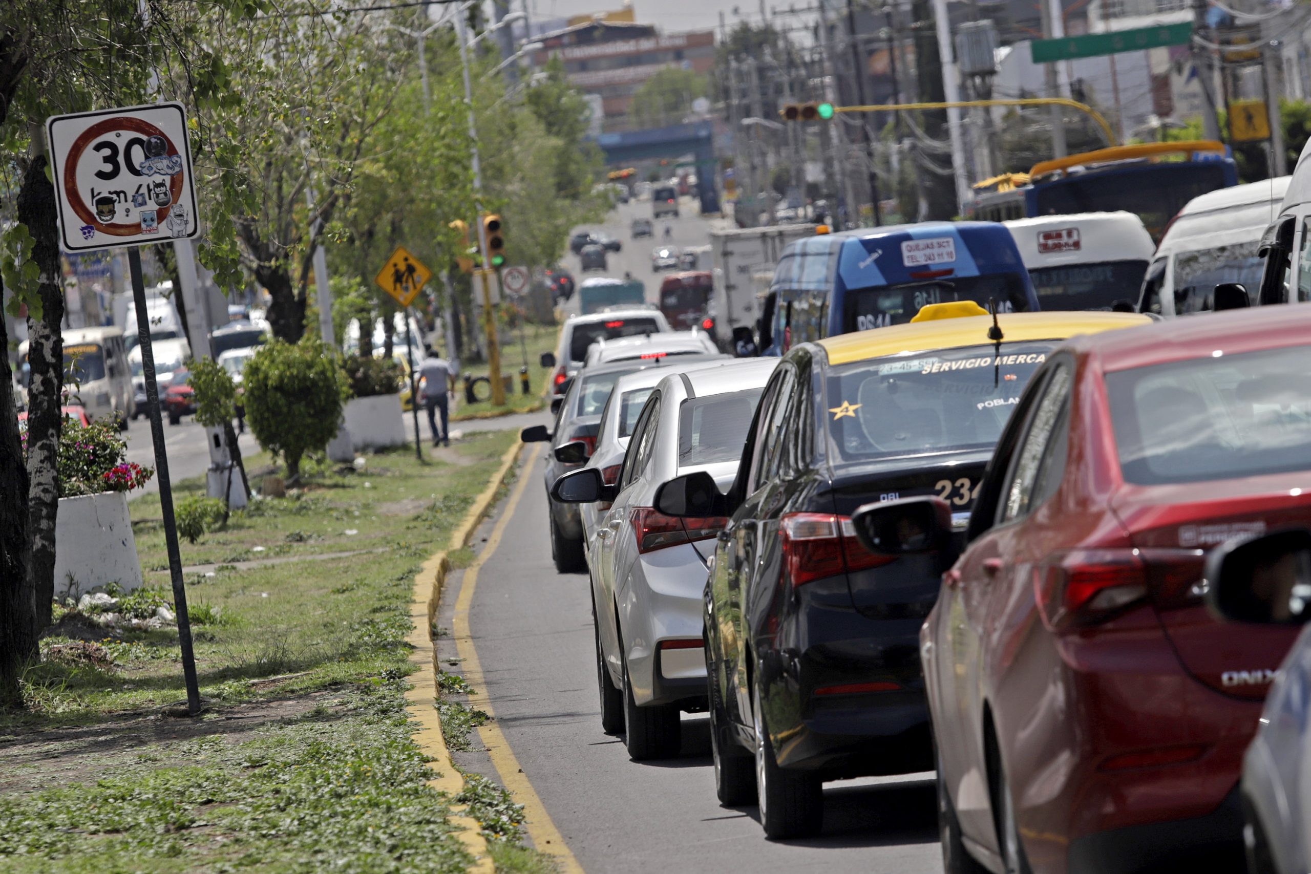 ¿Más caos?, comenzará la instalación de reductores de velocidad