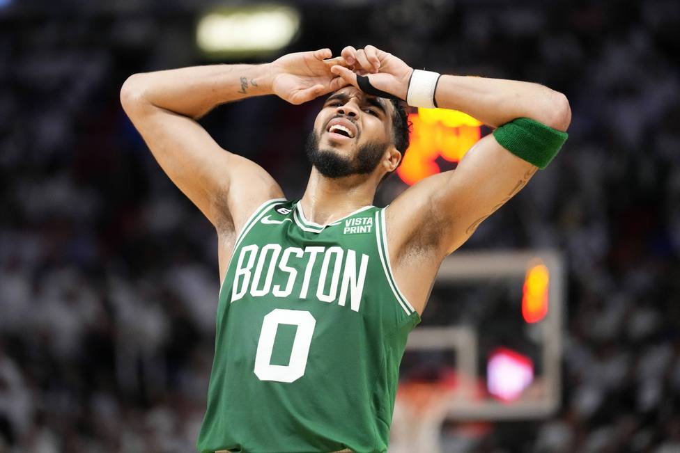 Torcedura de tobillo entorpeció desempeño de Tatum en los Boston Celtics