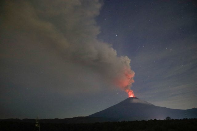 Continúa fuerte actividad del Popocatépetl, informa el Cenapred