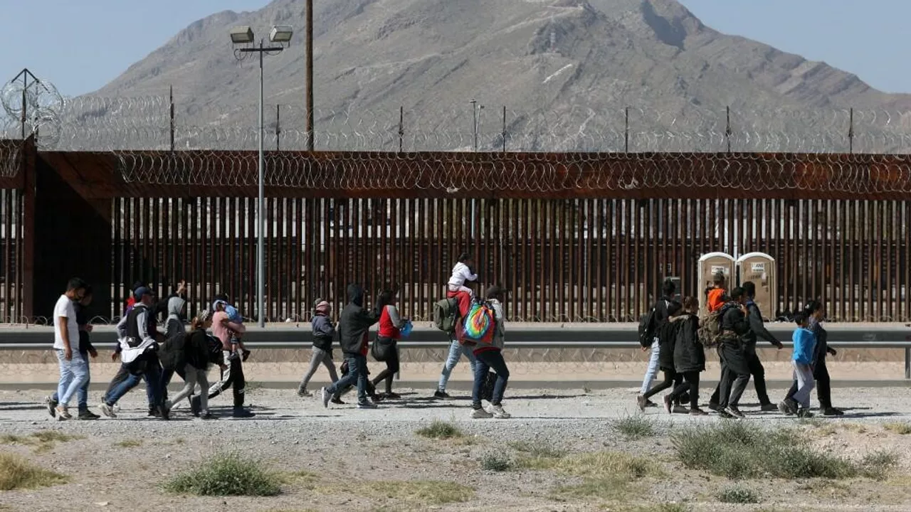 EE.UU. utiliza la IA para un mayor control y detención de migrantes en la frontera