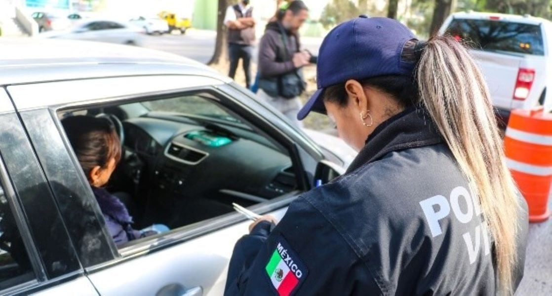 Si no verificaste tu auto, prepara mil 800 pesos de multa