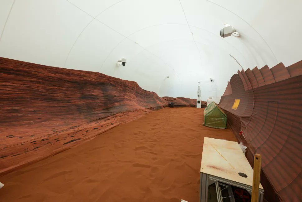 La NASA encerró a 4 personas por un año para que vivan como en Marte (Fotos)