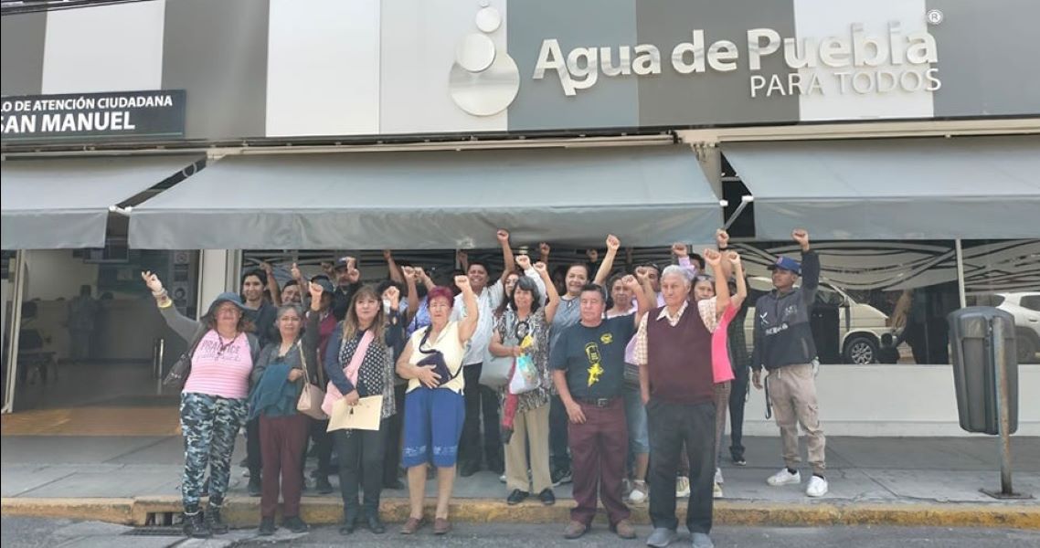 Protestan usuarios de Agua de Puebla en San Manuel