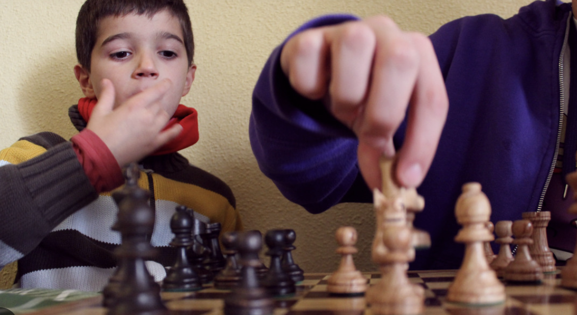 Por qué estudiar y jugar  ajedrez debería ser obligatorio en la escuela