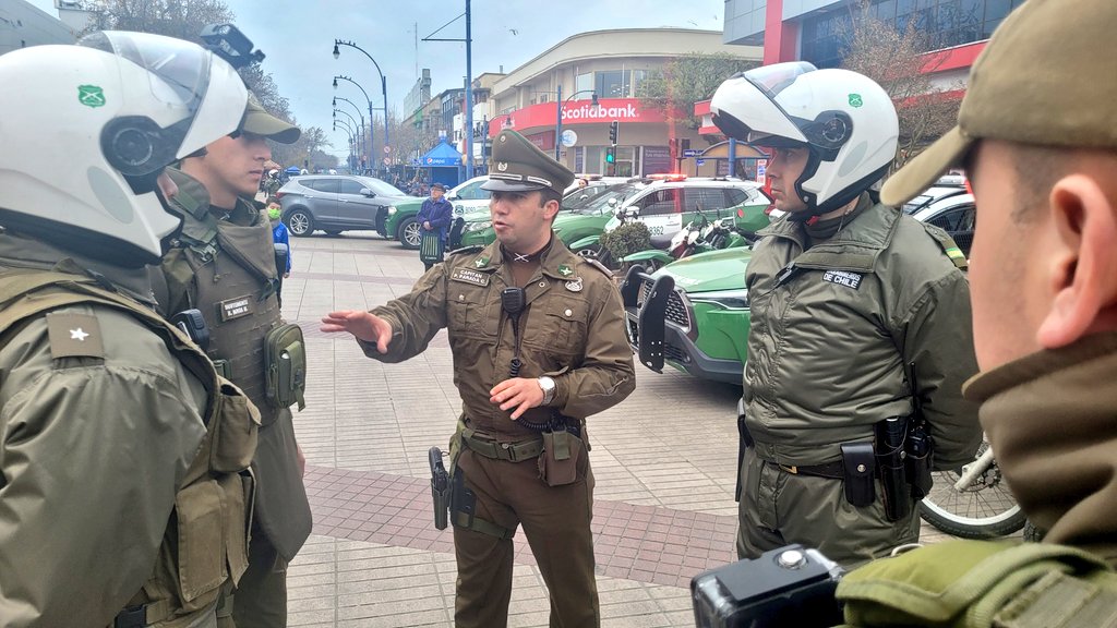 Ronda nacional «extraordinaria» de Carabineros deja 742 detenidos en ocho horas