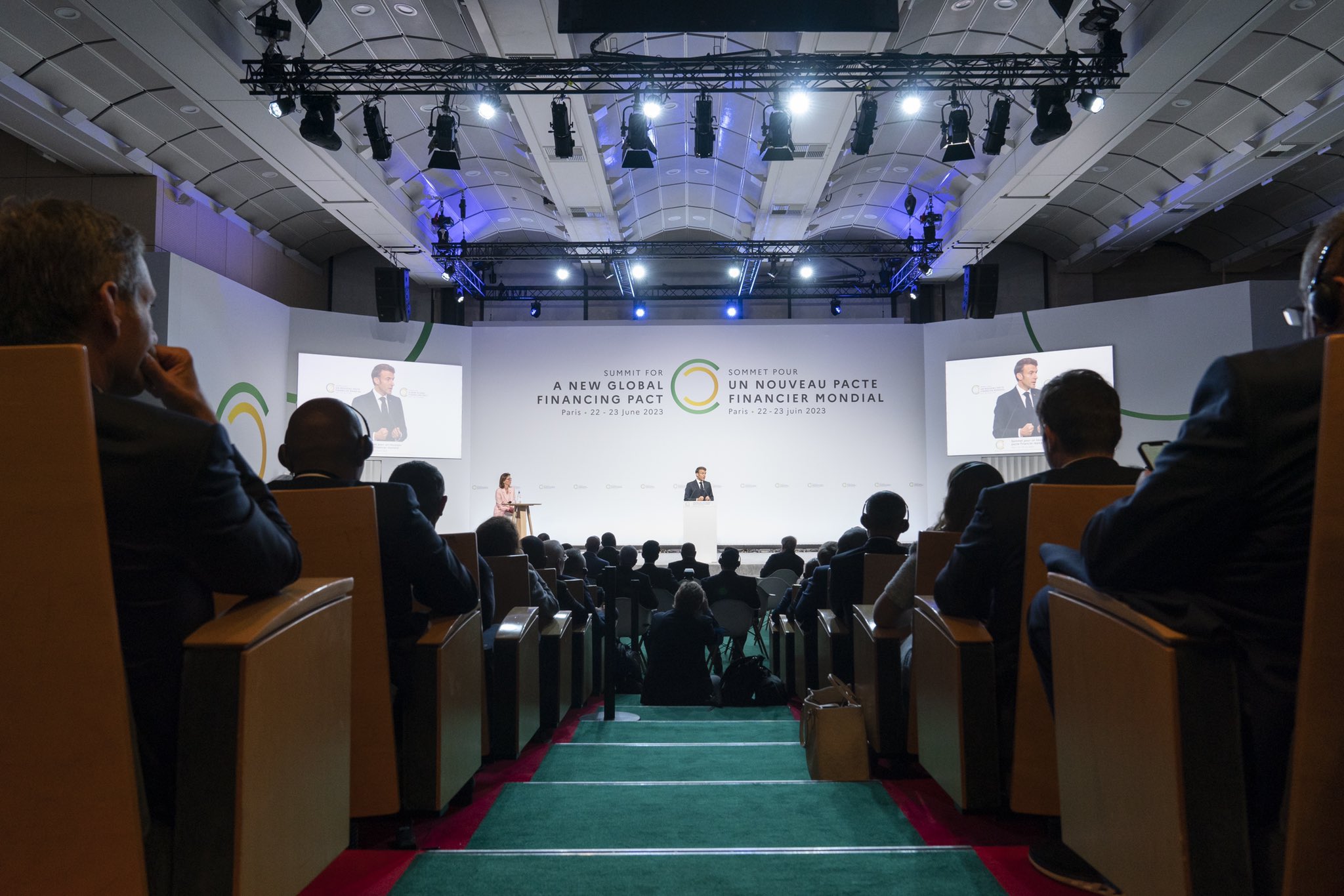 El mundo busca un nuevo pacto financiero en cumbre de París