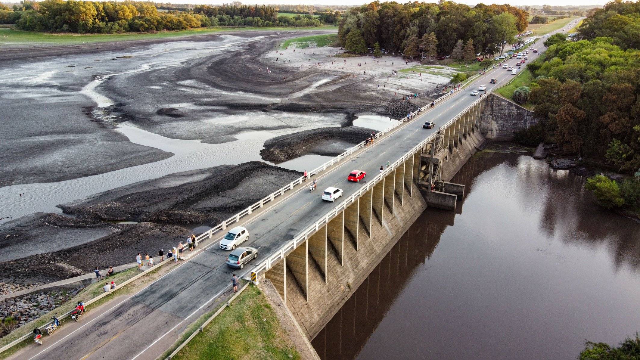 Uruguay: se acaba el agua y aumentan los reclamos al Gobierno derechista de Lacalle