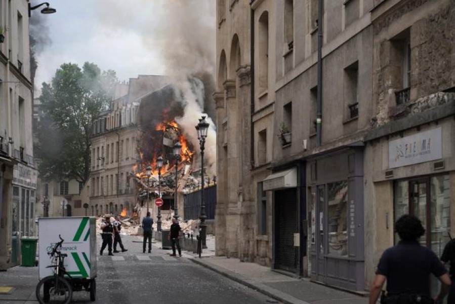 Incendio en la ciudad de París deja personas “gravemente heridas”