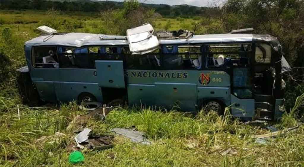 Al menos cuatro muertos y 30 heridos dejó un accidente de tránsito en Cuba