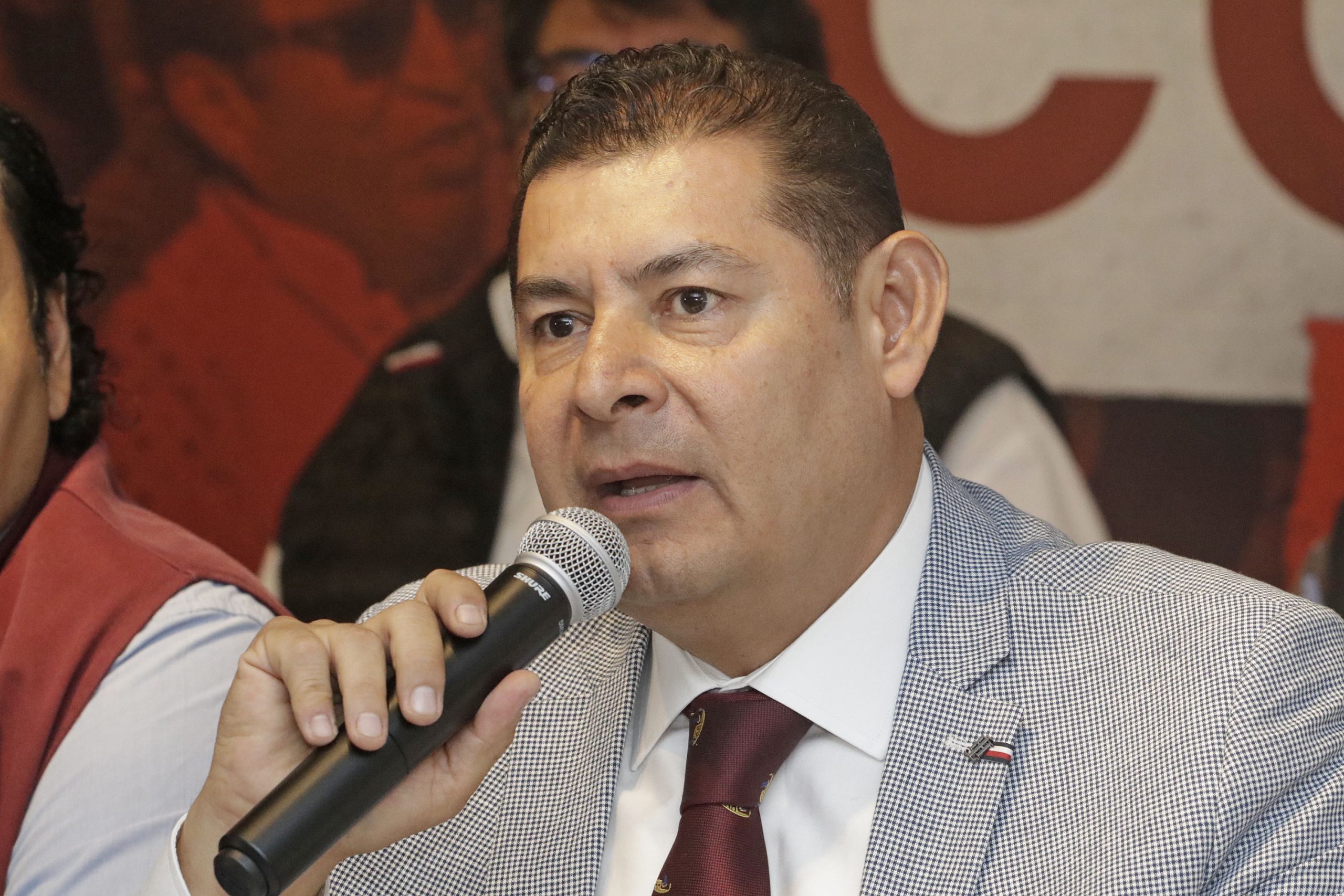 Alejandro Armenta pide replicar acuerdo de Morena para gubernaturas