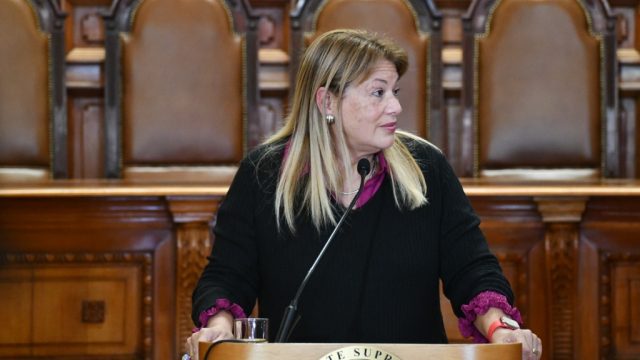 Ángela Vivanco concretó su renuncia a vocería de la Corte Suprema